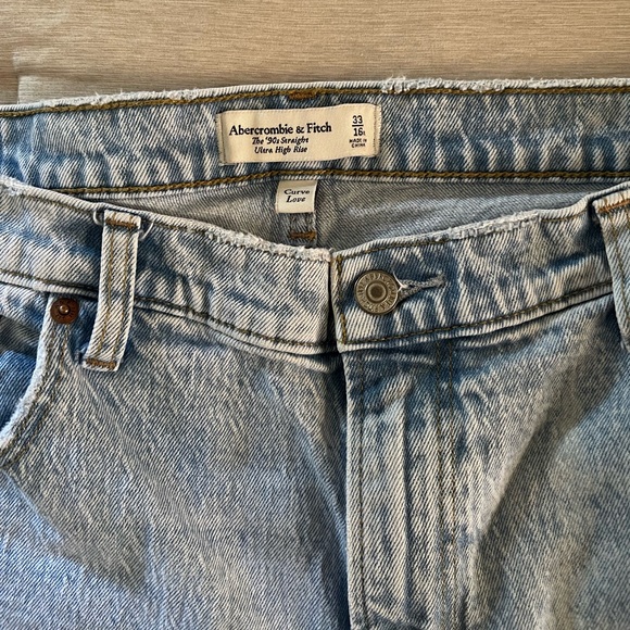 Abercrombie Jeans (Curve Love) - Picture 2 of 6